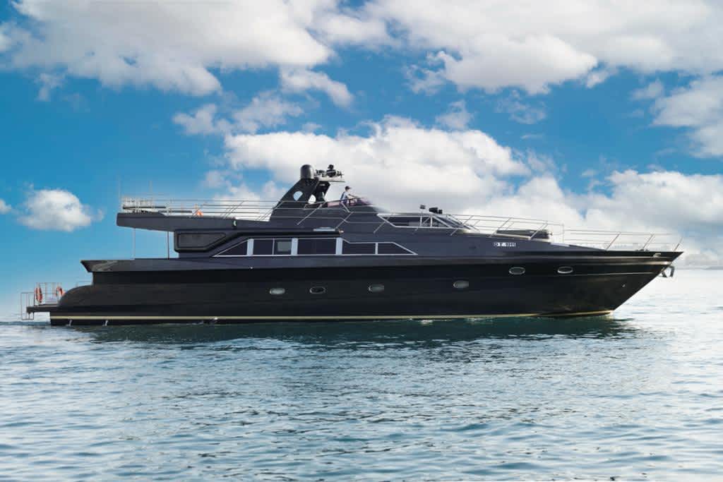 95-Feet Charter Yacht/Boat Rental Dubai