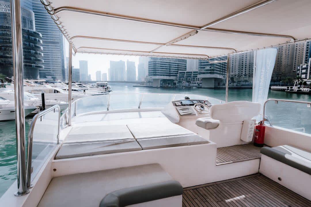 hire luxury boat dubai marina