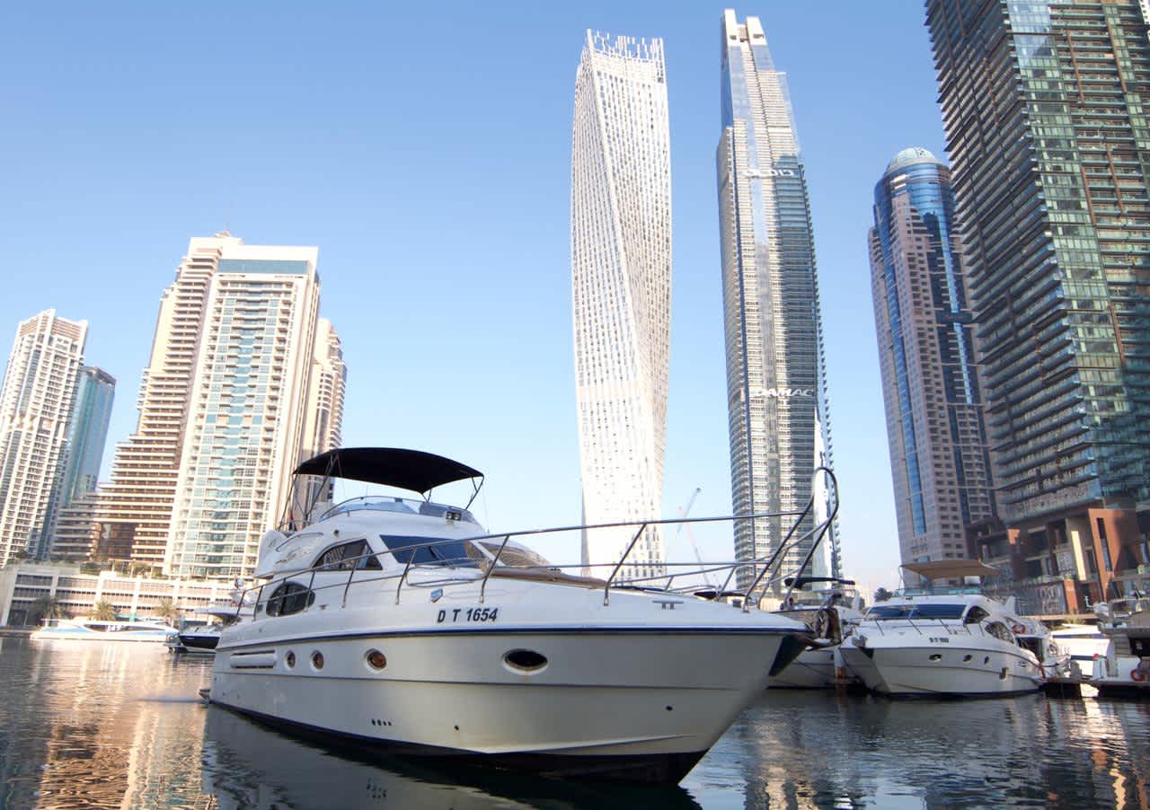 yacht rental dubai marina