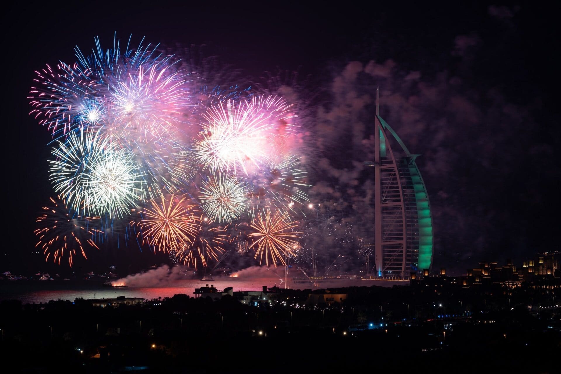 CELEBRATE NEW YEAR'S EVE ON A YACHT NEAR THE BURJ AL ARAB IN DUBAI