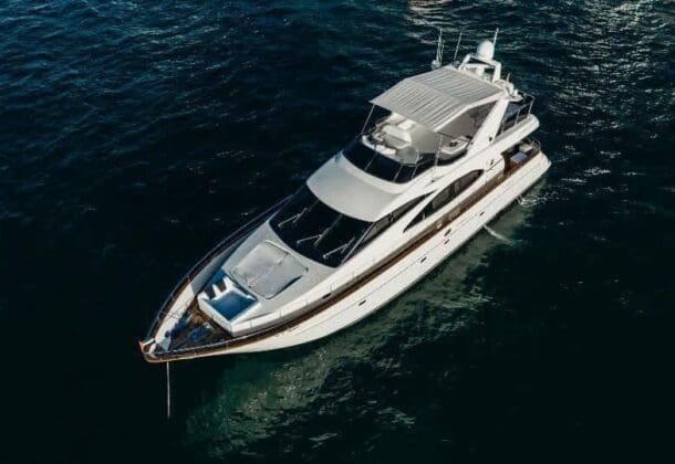 85 feet yacht charter