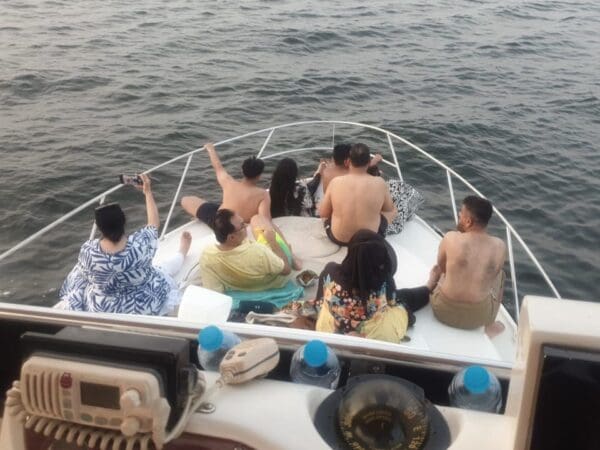 boat rental Dubai latest images 2